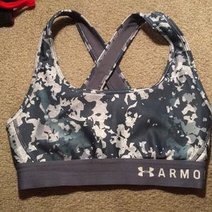UNDER ARMOUR SPORTS BRA XS